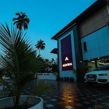 מלון נדומבסרי Aldora Airport Residency מראה חיצוני תמונה