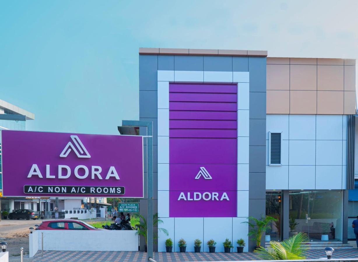 מלון נדומבסרי Aldora Airport Residency מראה חיצוני תמונה