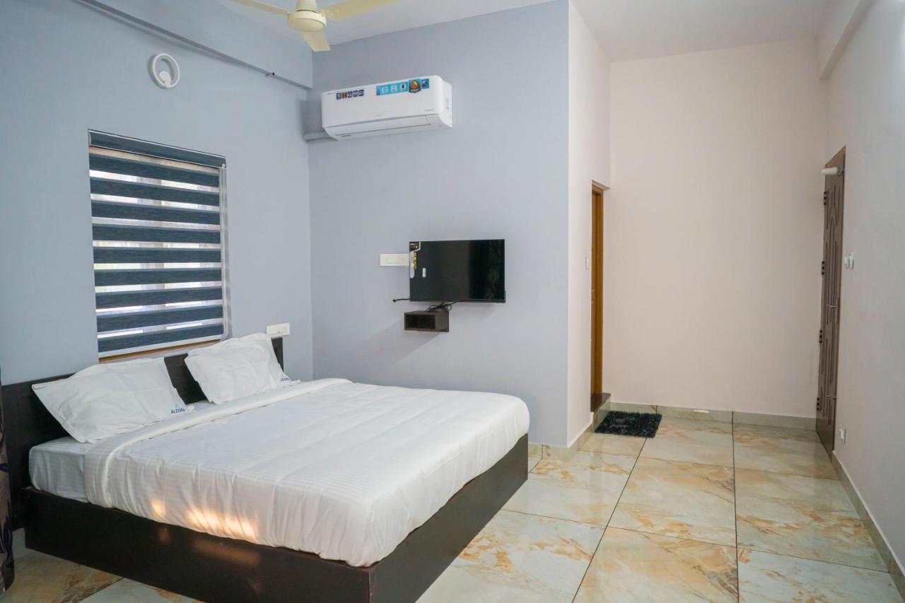 מלון נדומבסרי Aldora Airport Residency מראה חיצוני תמונה
